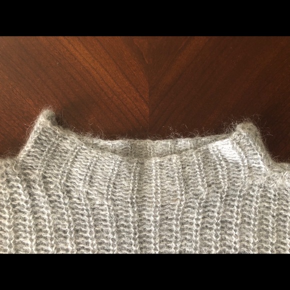 SOLD (on another platform) ✨Sézane Olric Pull✨ - Picture 10 of 16